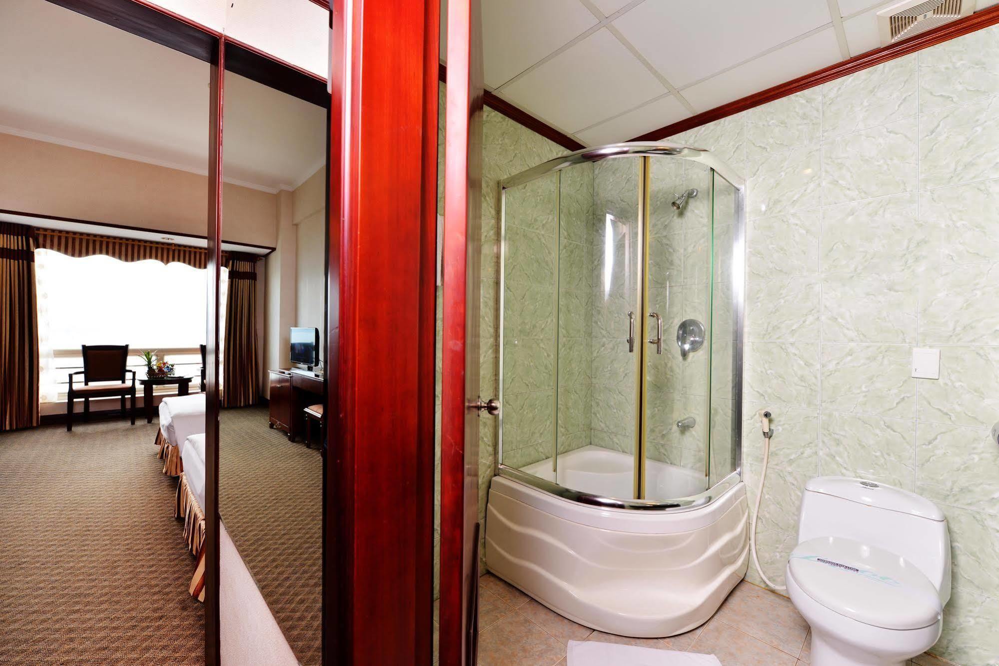 Grand Ha Long Hotel Екстериор снимка